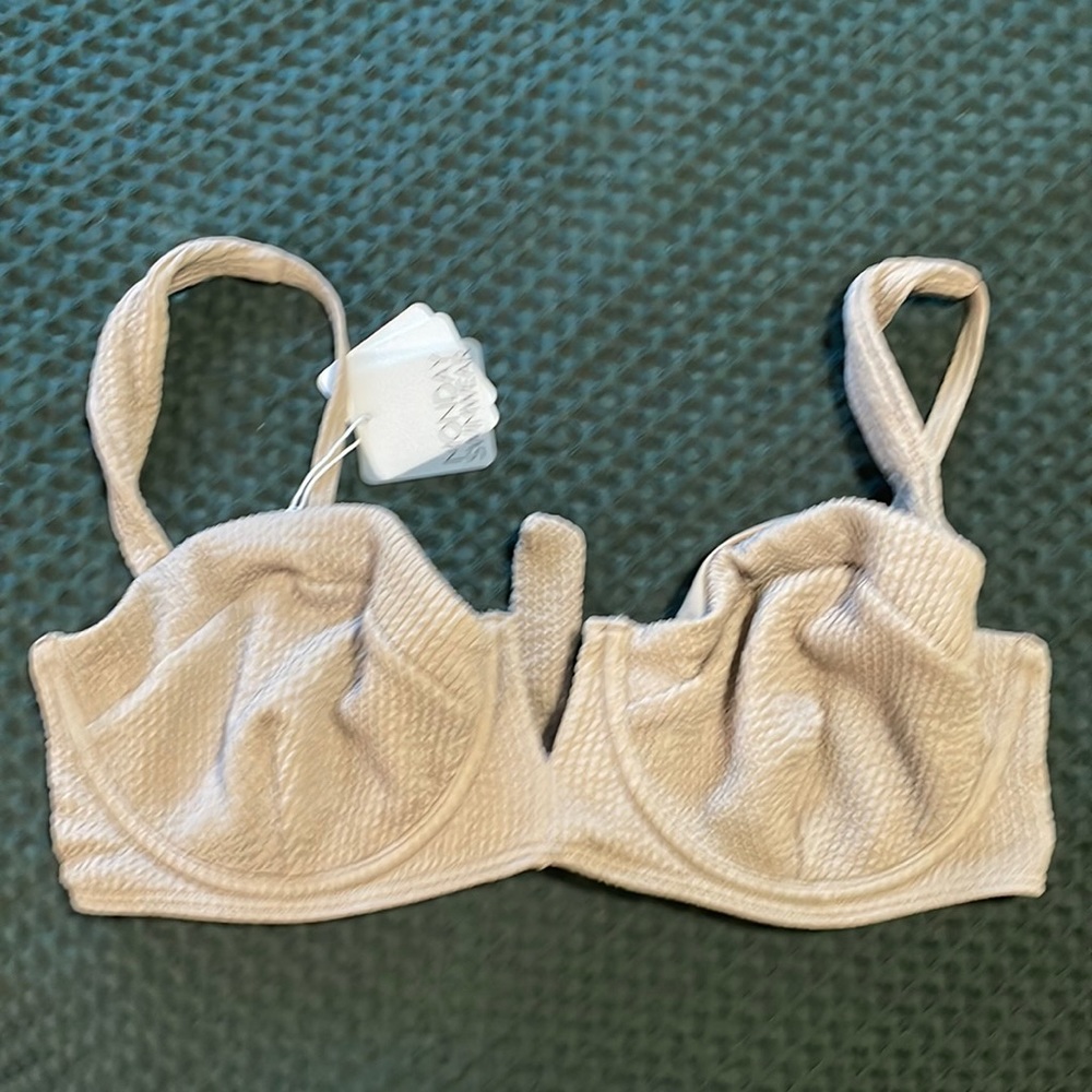 Monday swimwear underwire bra bikini top 🔥♥️